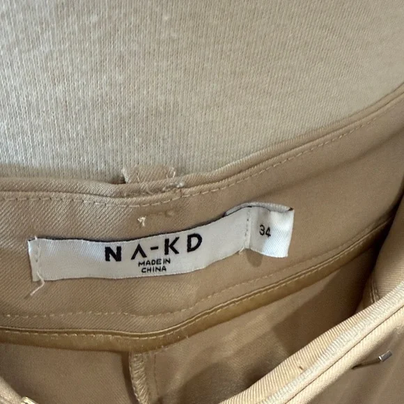 NA-KD Tan Pleated Trousers 34 - Picture 2 of 6